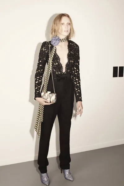 Look 33